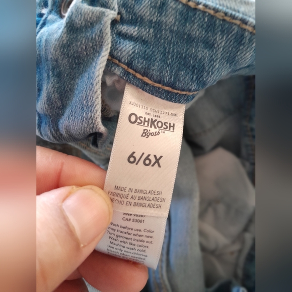 Girls Oshkosh Bib Overalls with Patches Size 6-6X - Picture 11 of 11